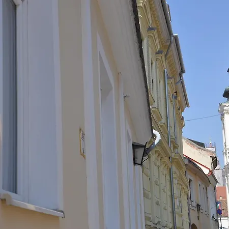 Belvaros Vendeghaz * Székesfehérvár